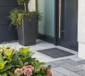 Eingang mit Betonboden